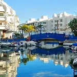La Colina & Pool * توريمولينوس