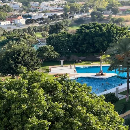 La Colina & Pool *