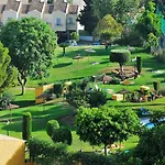 La Colina & Pool *
